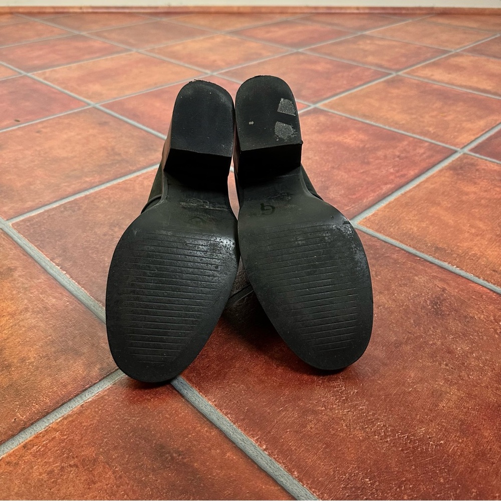 UGG Leather Ankle Boots in Black - Picture 9 of 10